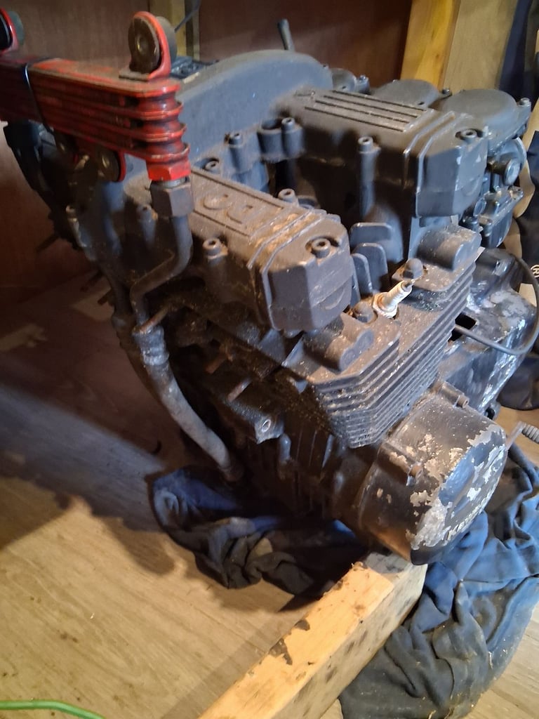 Kawasaki 550cc engine