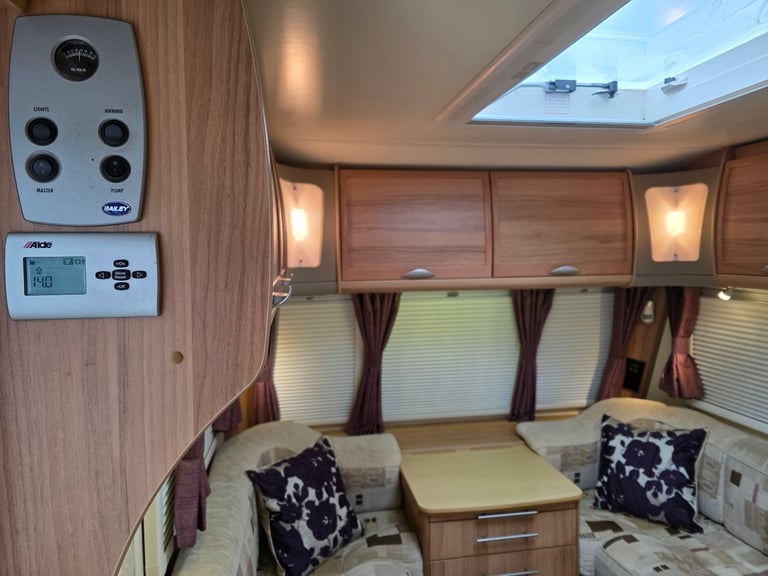 2011 bailey unicorn almeria fixed bed mover all season awning alde wet central heating