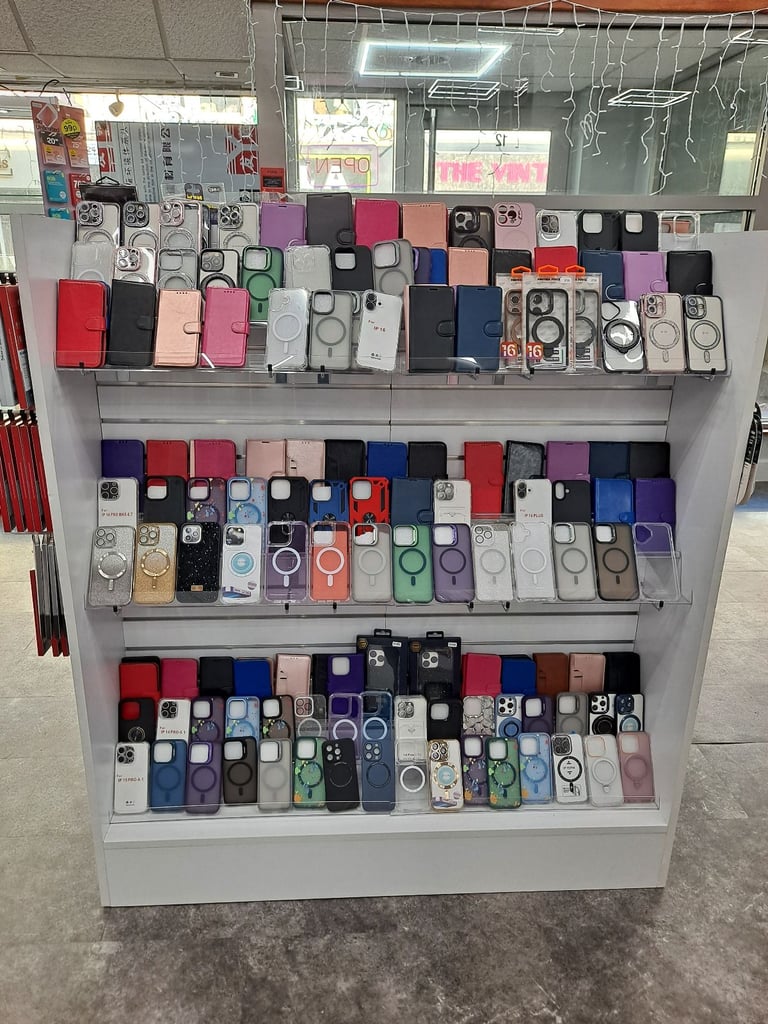 image for Slatwall 4 Way Large H-Gondola Display Tower - White - 1240mm x 600mm LIKE NEW