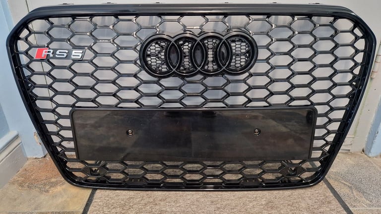 image for Audi A5 honeycomb grill
