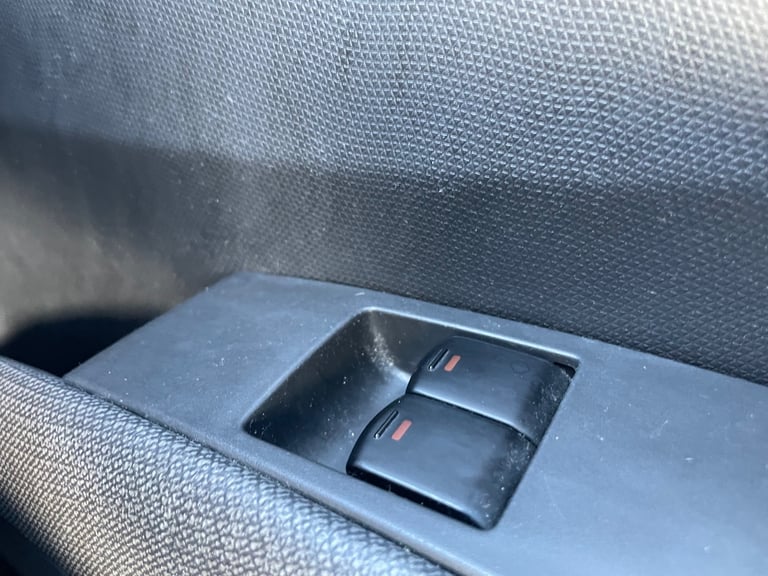 NISSAN MICRA 1.2 S 04 REG MOT AUGUST 27TH 2026 GENUINE 49458 LOW INSURANCE 40+MPG