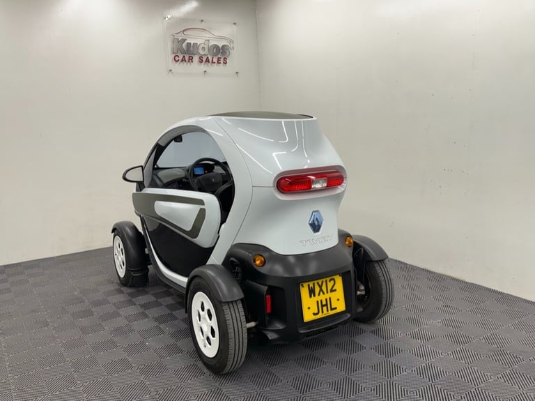 2012 Renault Twizy 13kW COLOUR 2dr Auto - LOW 14000 MILES **£20 ROAD TAX** SALOON Electric Automatic