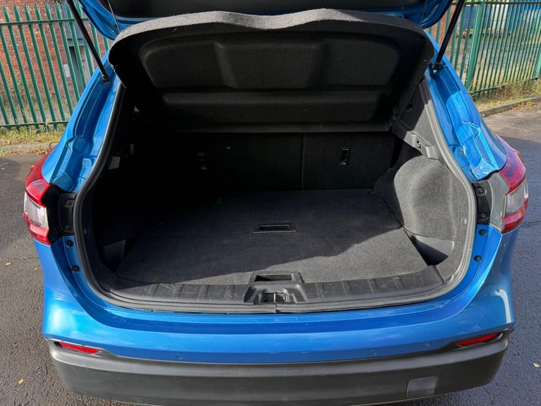 2017 Nissan Qashqai 1.2 DIG-T N-Connecta Euro 6 (s/s) 5dr HATCHBACK Petrol Manual