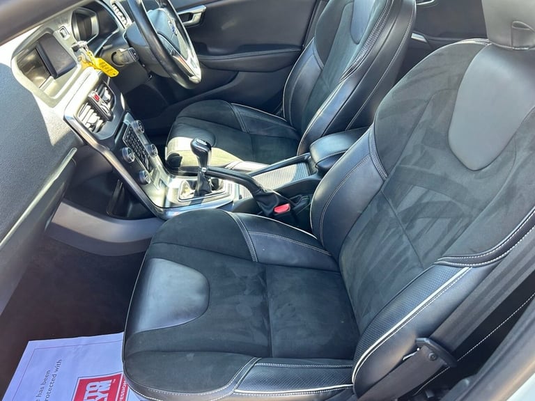 2015 Volvo V40 1.6 T2 R-Design Hatchback 5dr Petrol Manual Euro 5 (s/s) (120 ps) Hatchback Petrol...