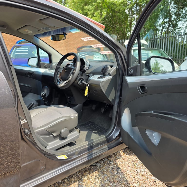 CHEVROLET SPARK 1.2 PETROL 80 BHP  LOW MILES 61K YEAR 2013 £35 ROAD TAX 12 MONTHS MOT HPI CLEAR!