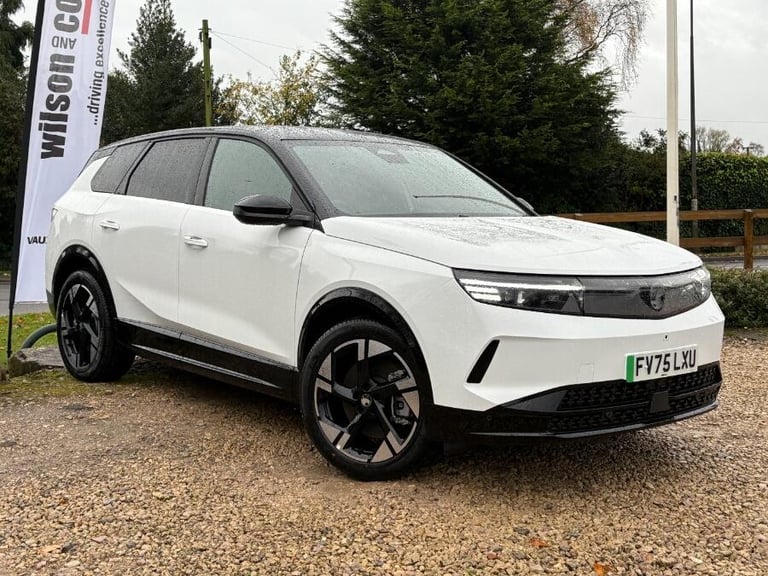 2025 Vauxhall Grandland 157kW Ultimate 73kWh 5dr Auto [Panoramic Roof] HATCHBACK ELECTRIC Automatic