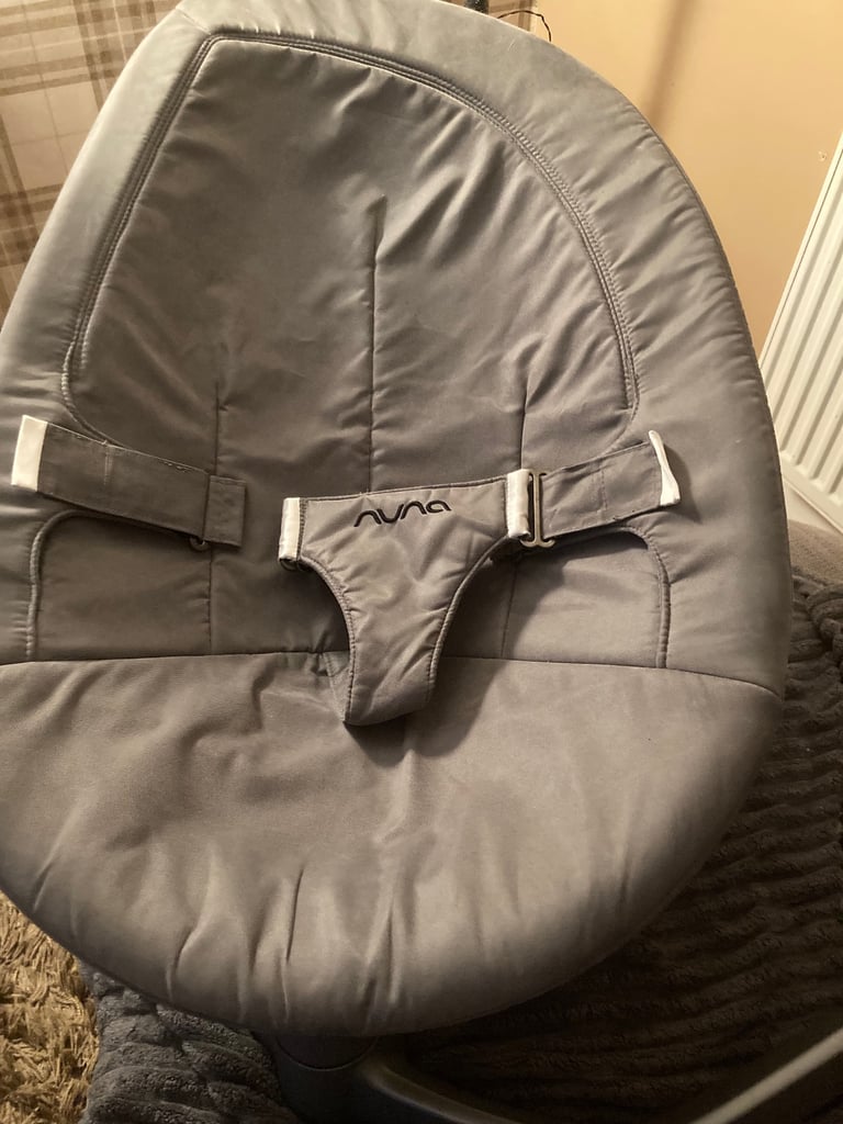 Various baby items 