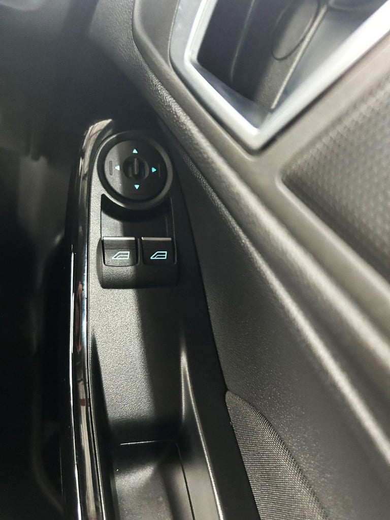 2016 Ford Fiesta 1.0T EcoBoost Zetec Hatchback 3dr Petrol Manual Euro 6 (s/s) (100 ps) 2 FOR Hatc...