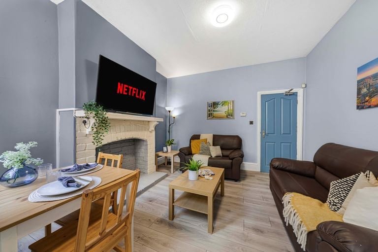 image for Outstanding 5 bed student property in Crookes