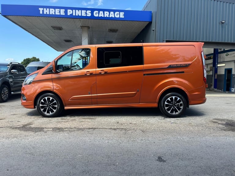 Ford Transit Custom 2.0 TDCi 170ps D/Cab L2 Sport Factory Crew Cab Van Inc Vat