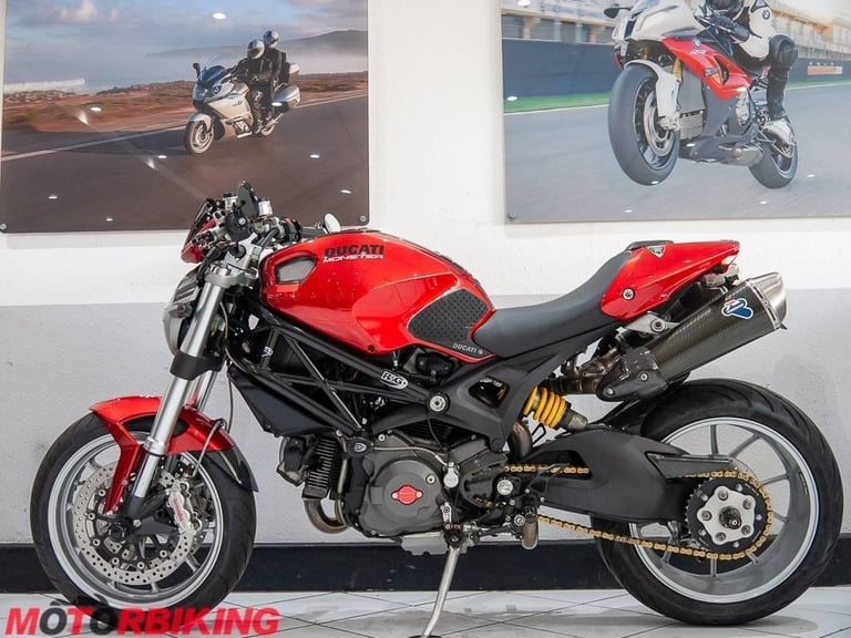 2009 (09) Ducati Monster 1100 - Rare Bordeaux red and loaded with extras!!