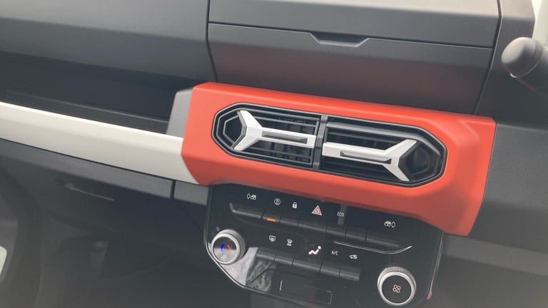 2025 Dacia Spring 27kWh Expression 65 48kW 5dr Auto Electric Hatchback Hatchback Electric Automatic