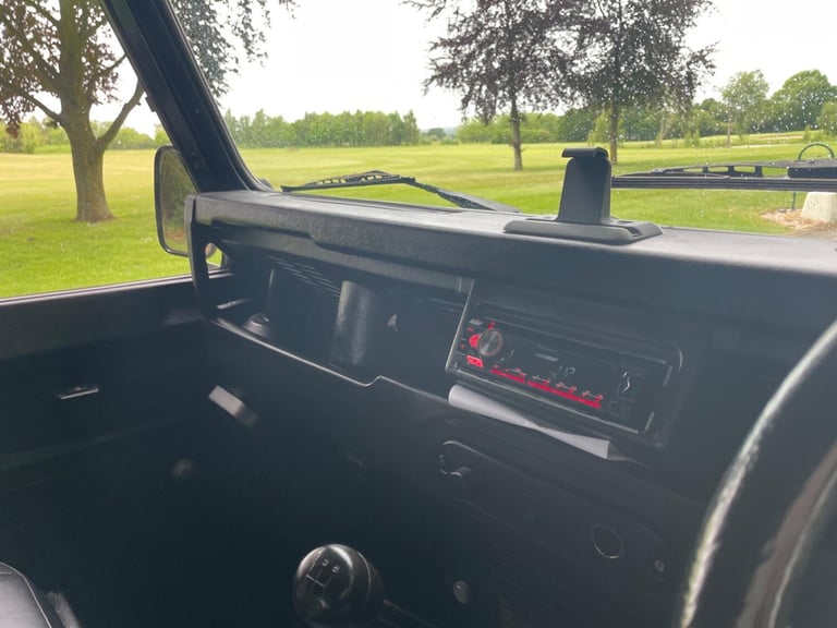 1999 Land Rover Defender 90 2.5 TD5 PANEL VAN DIESEL Manual