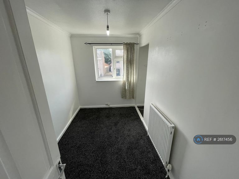 3 bedroom house in Keenan Drive, Bedworth, CV12 (3 bed) (#2617456)