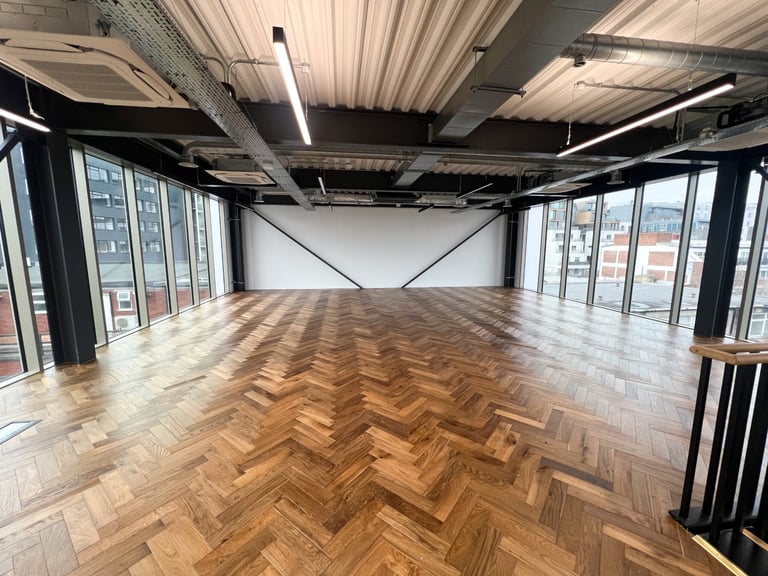 Fully Serviced Contemporary Duplex Office | 3,347 sq ft | Aldgate | 50-83 Desks