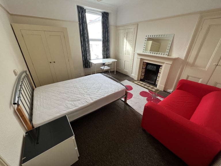 Double Room | 3-bed flat | £110/week