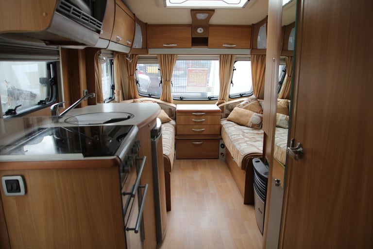 Ace Award Nightstar 2008 5 Berth Caravan £7,400