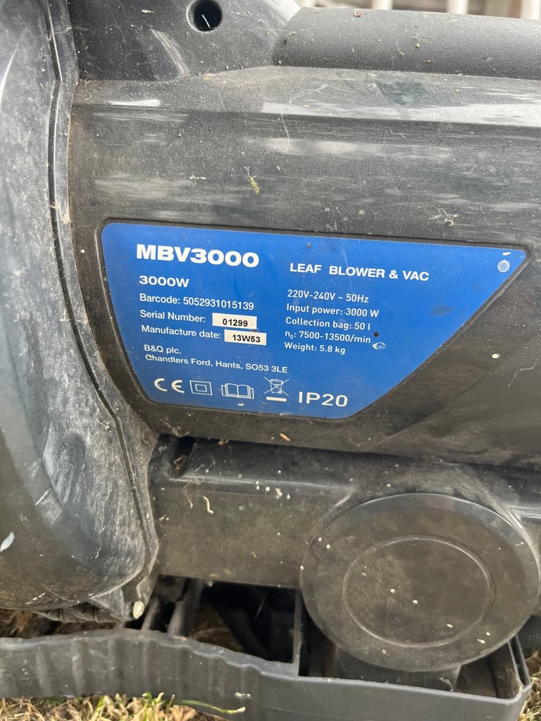 MAC Allister MBV3000 leaf blower and vacuum