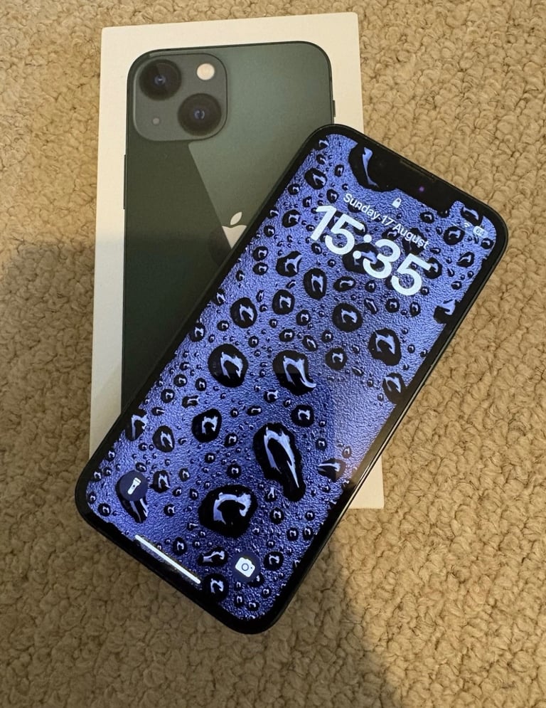 image for iPhone 13 Green 128GB Excellent condition 