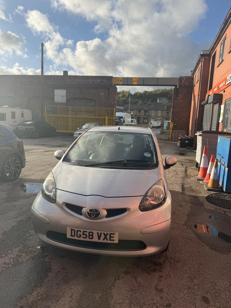 Toyota, AYGO, Hatchback, 2008, Manual, 998 (cc), 5 doors