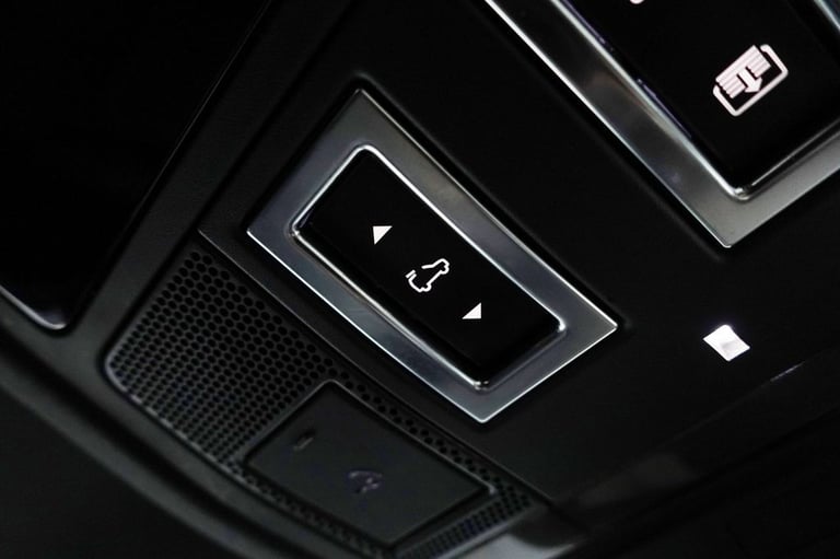 2022 Land Rover Defender 110 3.0 D300 MHEV X-Dynamic HSE SUV 5dr Diesel Auto 4WD Euro 6 (s/s) (30...