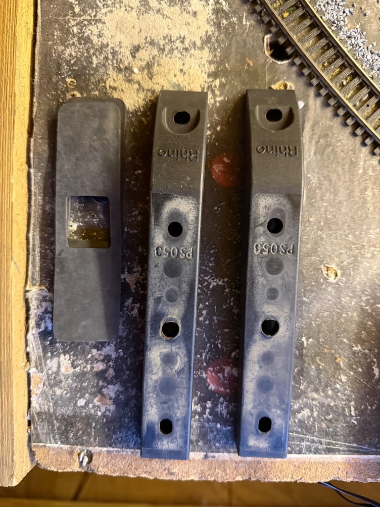 Rhino roof bar load ends