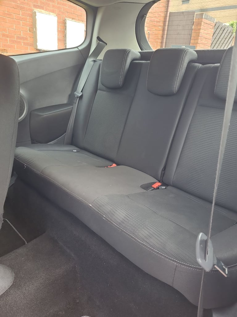 Renault, CLIO, Hatchback, 2011, Automatic, 1598 (cc), 3 doors