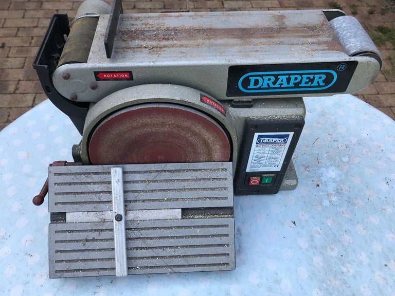 Draper table sander with sanding belt A100