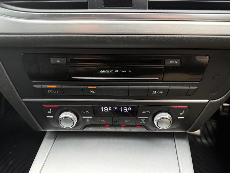 Audi A6 2.0 TDI S - LINE QUATTRO 190 BHP/ AUTO / LEATHER 