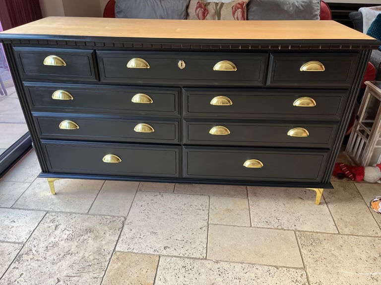 image for Large elegant set of drawers