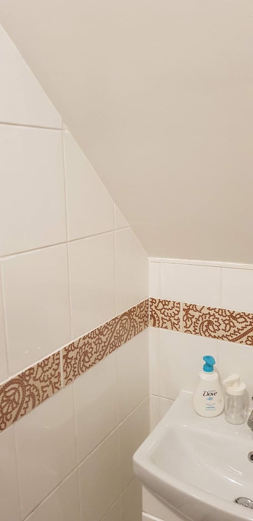 Double Bedroom in Professional Household