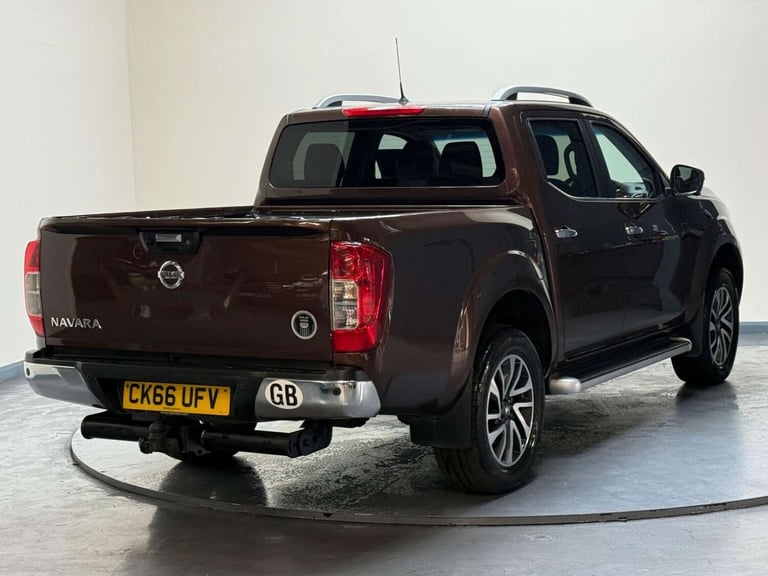 2016 Nissan Navara Double Cab Pick Up Tekna 2.3dCi 190 4WD Auto PICK UP DIESEL Automatic
