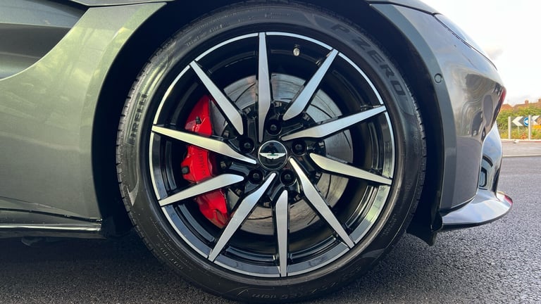 2018 Aston Martin V8 Vantage 2dr ZF 8 Speed. Sports Seats . Premium Audio