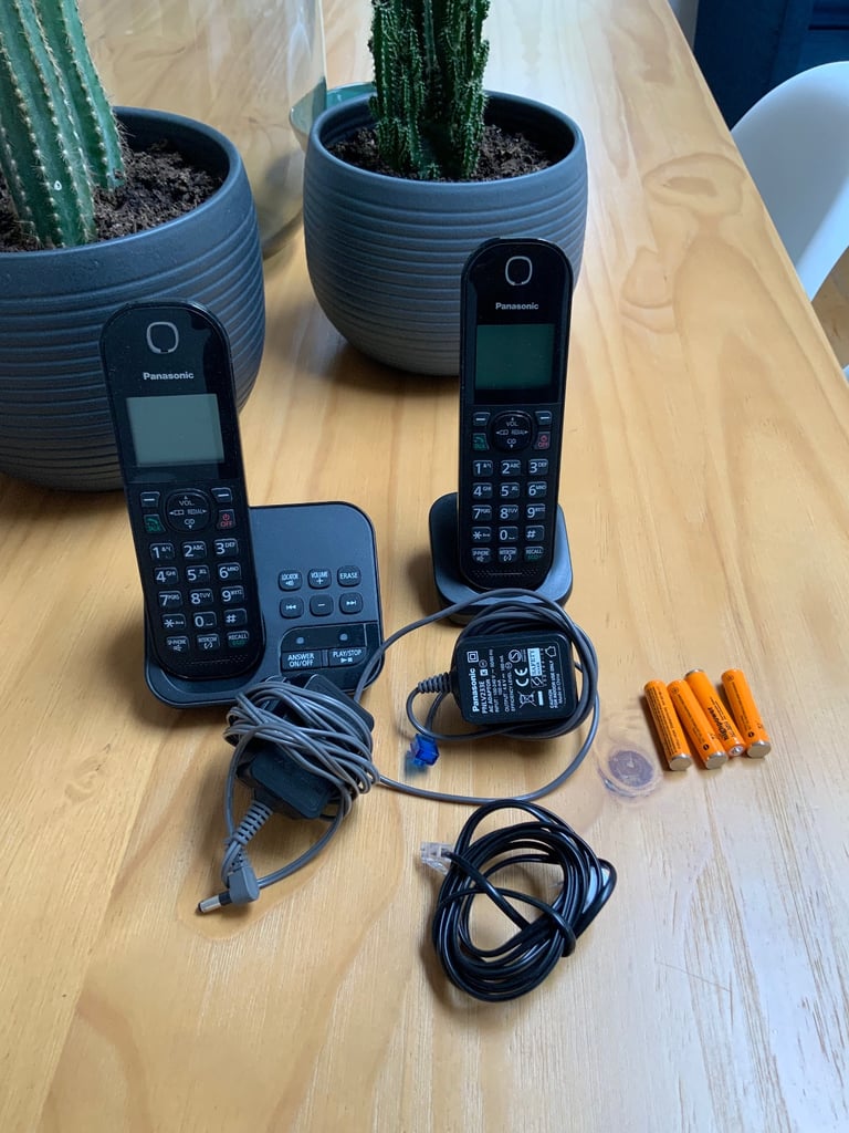 Twin handset pack Panasonic KX-TGC420E Cordless Phone with Answering Machine