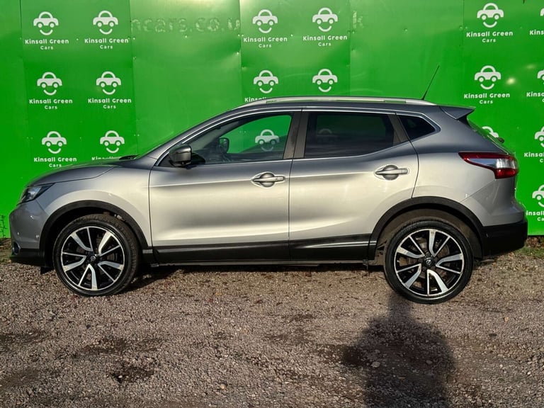 2016 Nissan Qashqai 1.6 Qashqai Tekna DiG-T 5dr SUV Petrol Manual