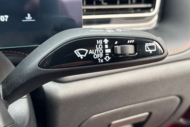 2025 MG MG HS 106290 Hatchback Petrol Manual