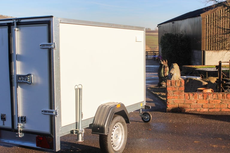 Debon roadster C220 box van trailer - £2209 + VAT ✅- White