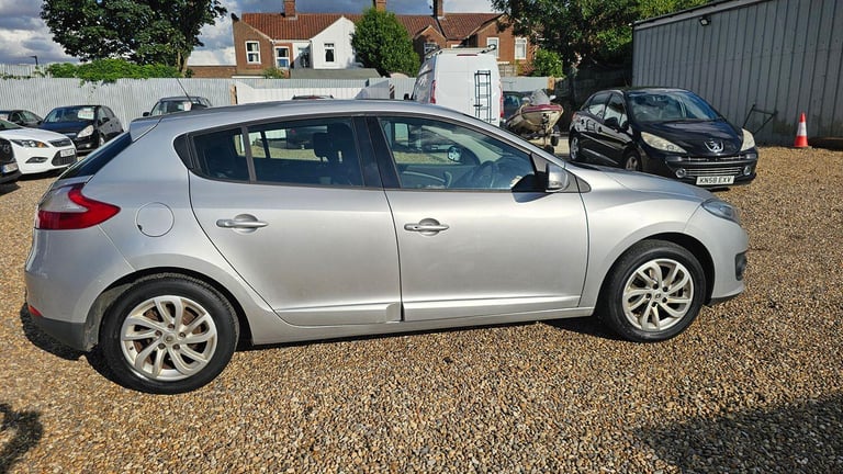 RENAULT MEGANE 1.6 Dynamique TomTom Energy dCi 130 Stop &amp; Start 2014