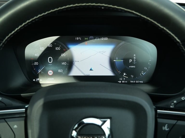 2020 Volvo XC40 1.5h T5 Twin Engine Recharge 10.7kWh R-Design Pro SUV 5dr Petrol Plug-in Hy SUV H...