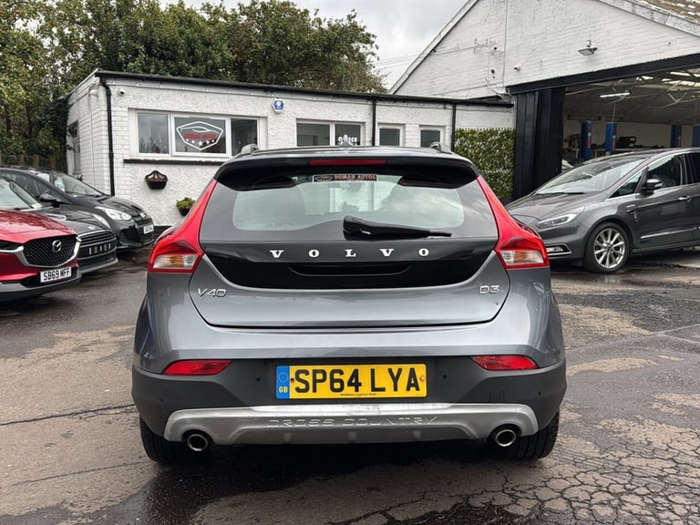 2014 Volvo V40 Cross Country 2.0 D3 Lux Nav Hatchback 5dr Diesel Geartronic Euro 5 (s/s) (150 ps)...
