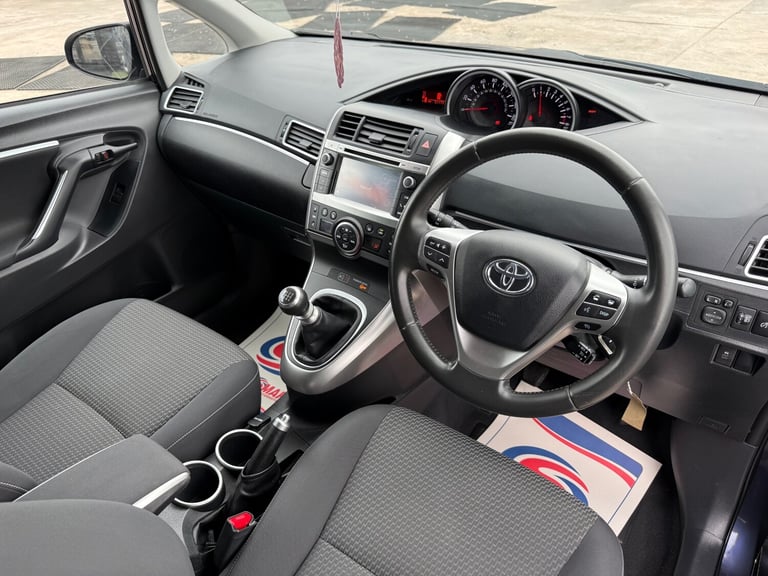 2015 Toyota Verso 1.6 V-matic Icon 5dr MPV Petrol Manual
