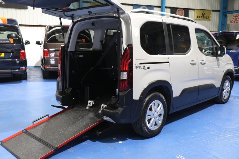 2019 Peugeot Rifter AUTO 4 SEAT WHEELCHAIR CAR DISABLED WAV VEHICLE POWER WINCH Automatic  MPV Di...
