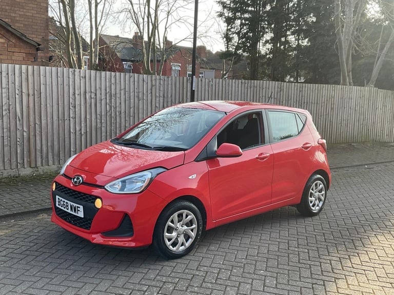 HYUNDAI I10 1.0 SE 5dr,  Low mileage, full service history, cheap road tax
