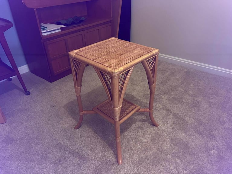 image for Wicker Table - Excellent condition - Verwood nr Bmouth