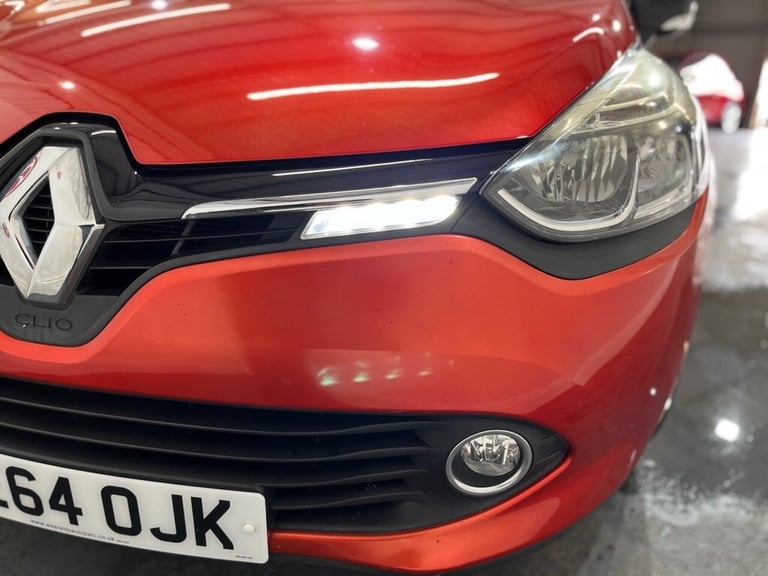 2014 Renault Clio 1.5 dCi Dynamique S MediaNav Hatchback 5dr Diesel Manual Euro 5 (s/s) (90 p Hat...