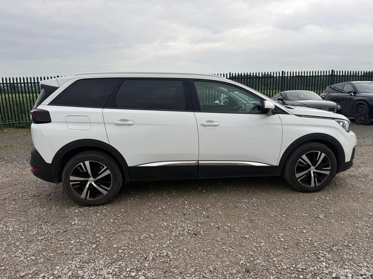 2019 69 PEUGEOT 5008 ALLURE 7 SEATER 1.2 PURETECH PETROL WHITE MANUAL EURO 6