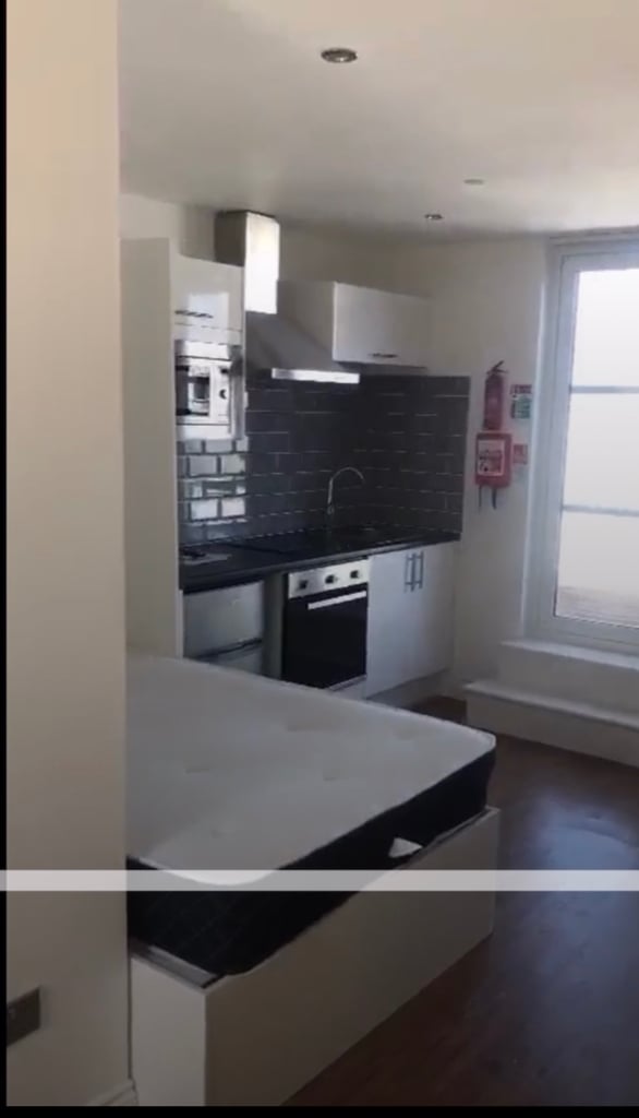 Studio (With Private Balcony), Helmdon Road, Leicester