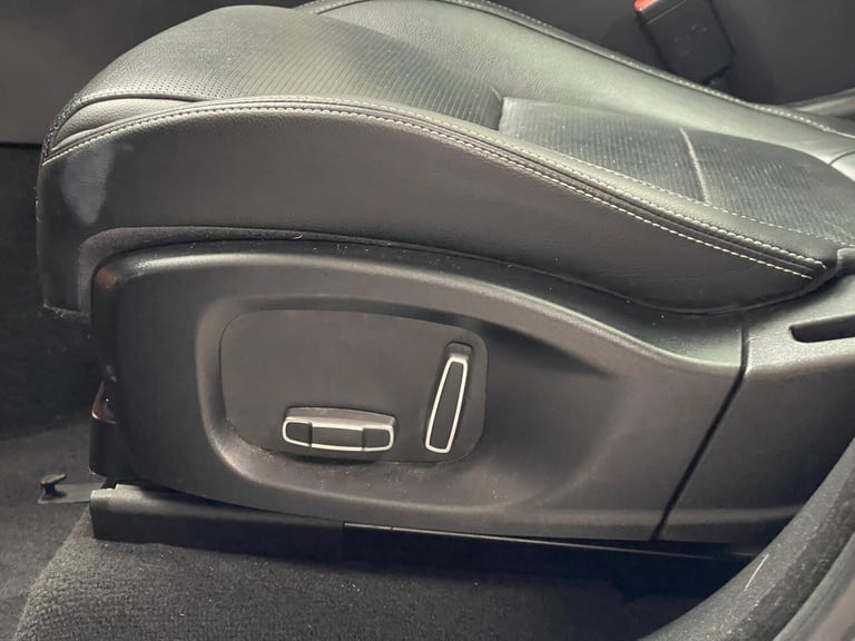 2020 Jaguar F-Pace 2.0 D180 Chequered Flag Auto AWD Euro 6 (s/s) 5dr ESTATE Diesel Automatic