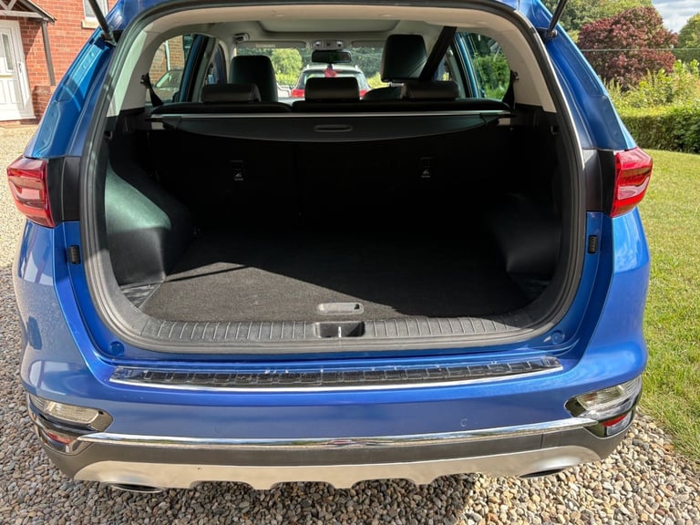 Kia Sportage 2.0 Diesel ISG 4 AWD Auto.Heated leather,reverse camera,pan roof