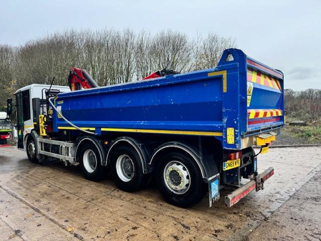 2019 69 Mercedes Econic 3235 E6 8x4 rear steer steel tipper epsilon crane & grab